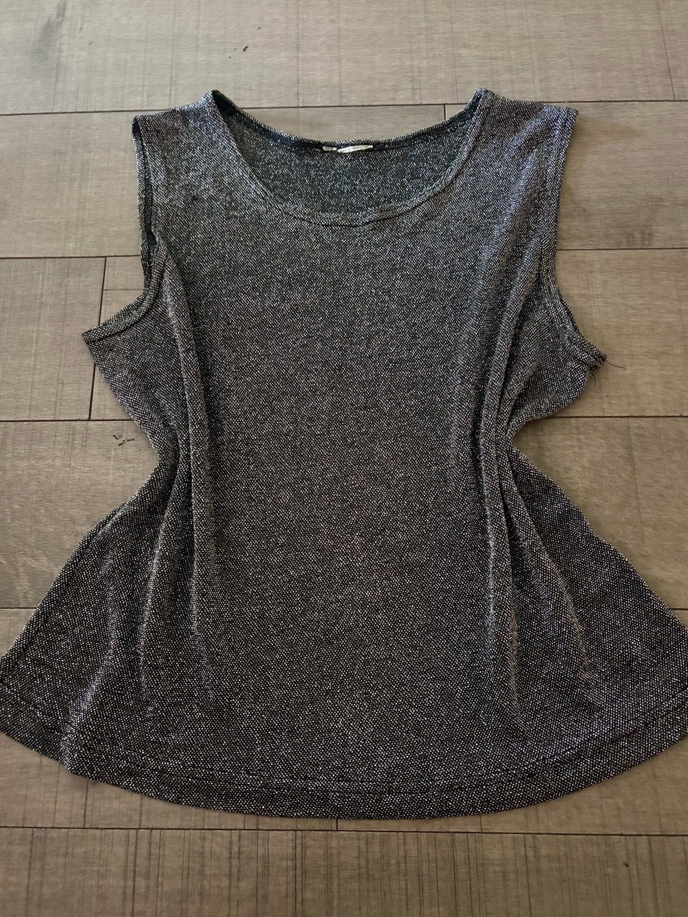🌺5/$25🌺Y2K Silver Glitter Textured Knit Cropped Tank Top